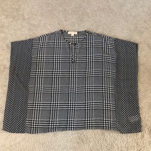 Sheer Kimono style top. Excellent condition.